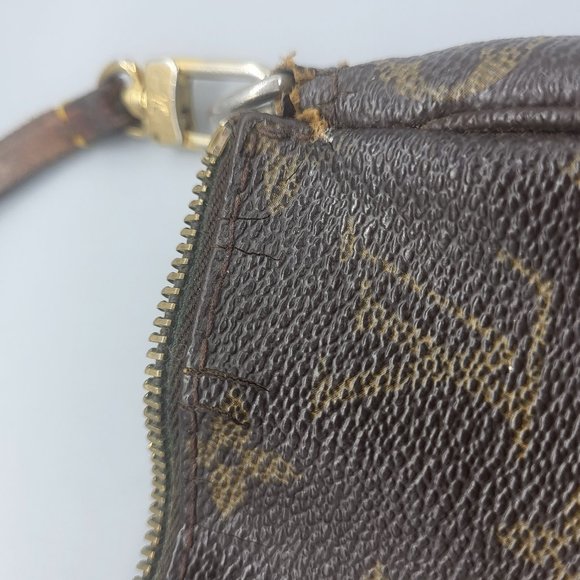 LOUIS VUITTON VINTAGE POCHETTE ACCESSOIRES - Picture 12 of 16